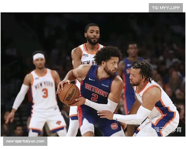 坎宁安低位背打技术持续打磨,利用身材优势惩罚错位