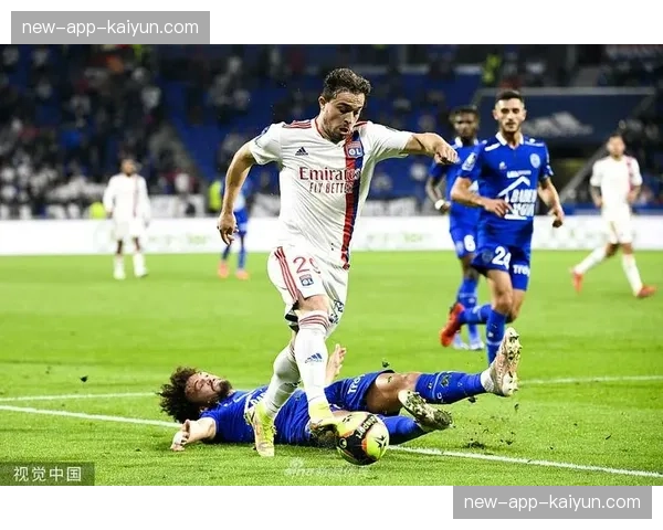 里昂客场3-0完胜特鲁瓦,昂热利奇梅开二度